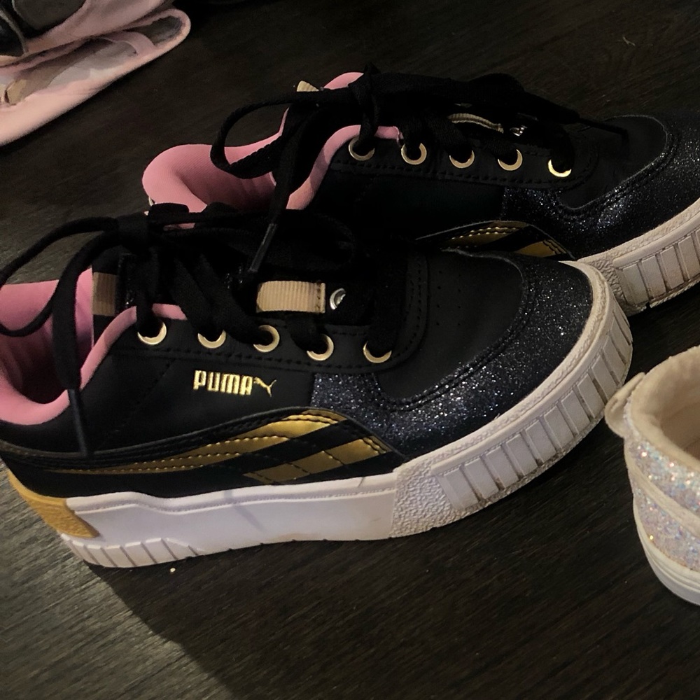 Shoe lot size 12-13